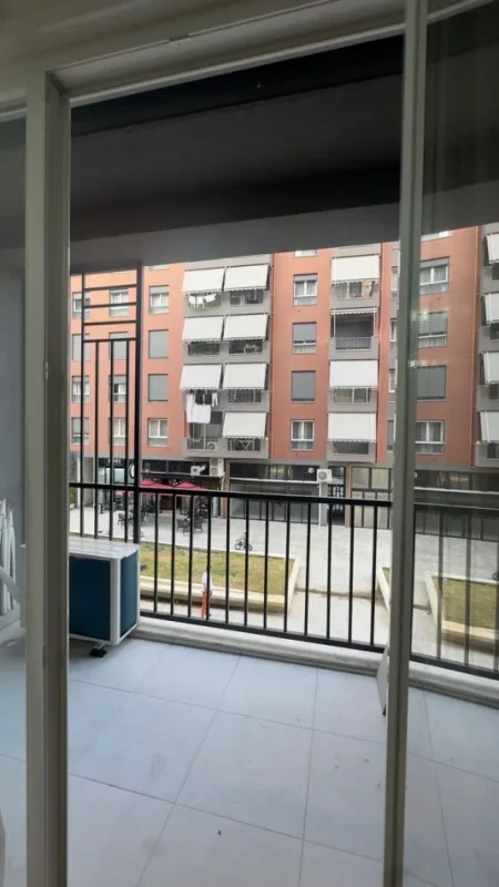 Tirane, jepet me qera apartament 2+1 Kati 1, 80 m² 650 € (Rruga 5 Maji)