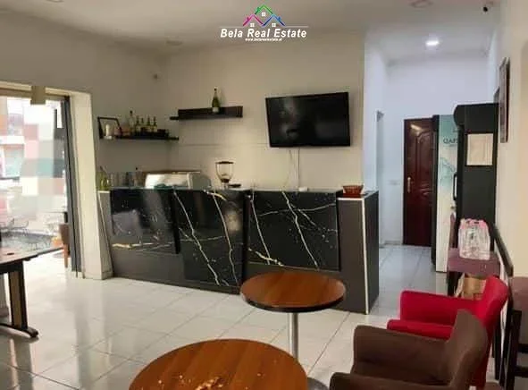 Tirane, jepet me qera lokal Kati 0, 138 m² 1.300 € (kinostudio)