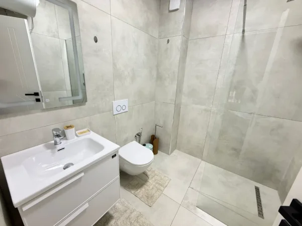 Tirane, jepet me qera apartament 2+1 Kati 6, 120 m² 1.300 € (rruga e durresit)