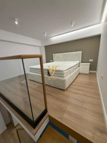 Tirane, jepet me qera apartament duplex 1+1+Ballkon Kati 0, 75 m² 520 € (ASTIR)