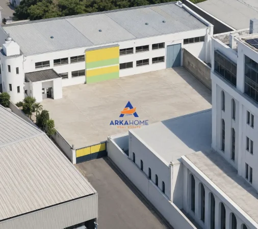 Tirane, jepet me qera aktivitet biznesi Kati 0, 2.200 m² 3.900 € (autostrada tirane durres)