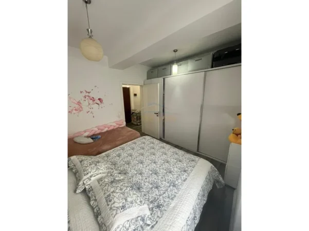Tirane, shitet apartament 1+1+Ballkon Kati 4, 61 m² 120.000 € (MATERNITETI I RI)