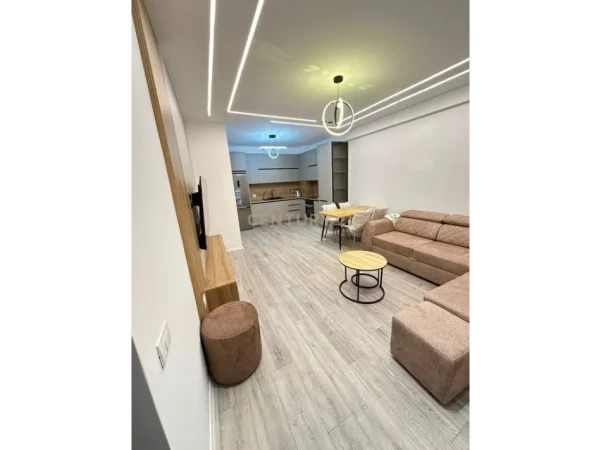 Tirane, jepet me qera apartament 1+1 Kati 3, 65 m² 550 € (astir urban gate)