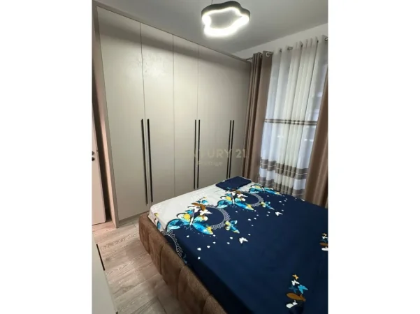 Tirane, jepet me qera apartament 1+1 Kati 3, 65 m² 550 € (astir urban gate)