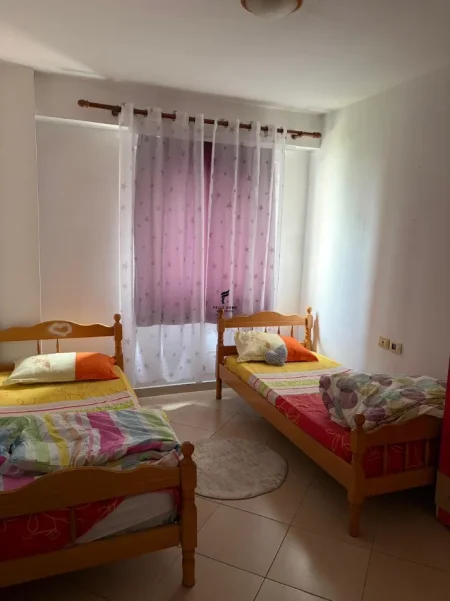 Tirane, jepet me qera apartament 2+1 Kati 3, 80 m² 550 € (JORDAN MISJA)