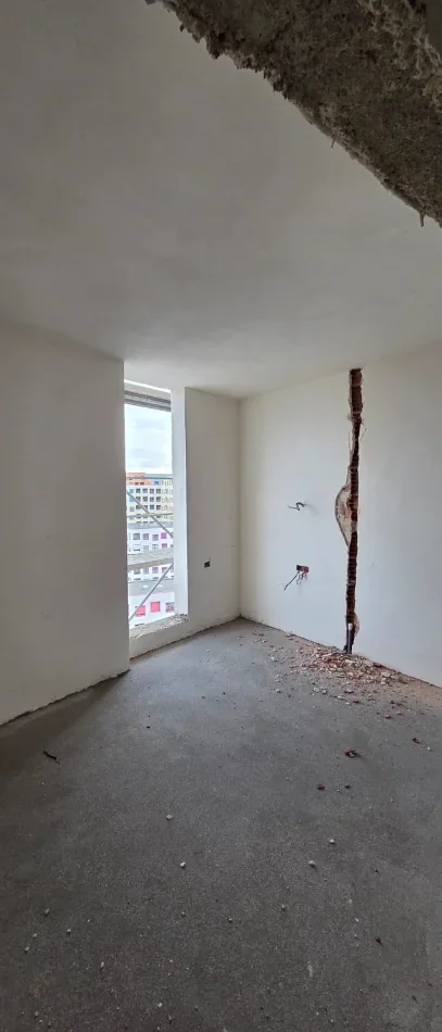 Tirane, shitet nga Pronari, pa-komision apartament 2+1+Ballkon Kati 9, 93 m² 15,000,000 lek