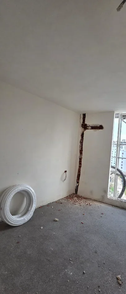Tirane, shitet nga Pronari, pa-komision apartament 2+1+Ballkon Kati 9, 93 m² 15,000,000 lek