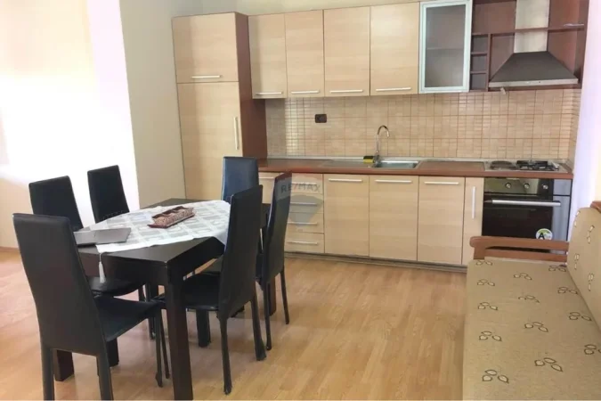 Shqiperi, jepet me qera apartament 2+1 , 80 m² 430 € (Jordan Misja)