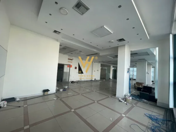 Tirane, jepet me qera ambjent biznesi Kati 1, 400 m² 3.100 € (SELITE)