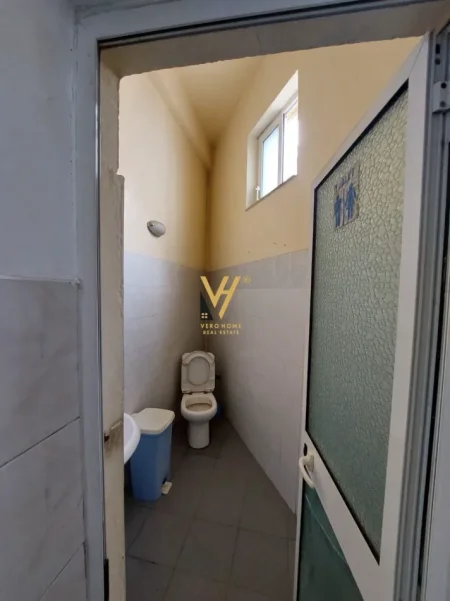 Tirane, shitet ambjent biznesi Kati 0, 240 m² (QYTET STUDENTI)