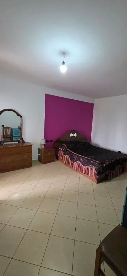 Tirane, jepet me qera apartament 2+1 Kati 2, 108 m² 500 € (Rruga Nikolle Kacorri Cmimi : 50.000 Lekë)