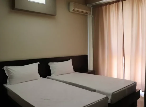 Tirane, shes aksesore OKAZION. MBYLLET HOTEL ☆☆☆☆ SHITEN 17 KREVAT TEK & DOPIO ME DYSHEK + KOKË KREVATI