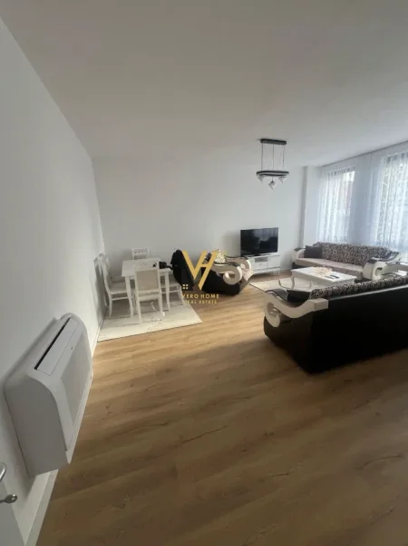 Tirane, jepet me qera apartament 2+1+Ballkon Kati 1, 110 m² 720 € (BULEVARDI I RI)