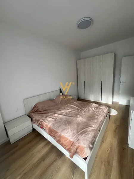 Tirane, jepet me qera apartament 2+1+Ballkon Kati 1, 110 m² 720 € (BULEVARDI I RI)