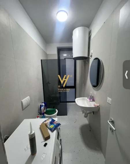 Tirane, jepet me qera apartament 2+1+Ballkon Kati 1, 110 m² 720 € (BULEVARDI I RI)