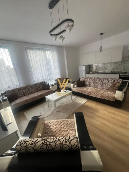 Tirane, jepet me qera apartament 2+1+Ballkon Kati 1, 110 m² 720 € (BULEVARDI I RI)