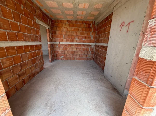 Tirane, shitet apartament 1+1 Kati 2, 70 m² 112.000 €