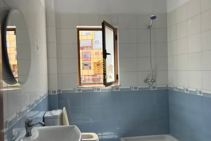 Tirane, jepet me qera apartament 1+1 Kati 3, 65 m² 520 € (Don Bosko)