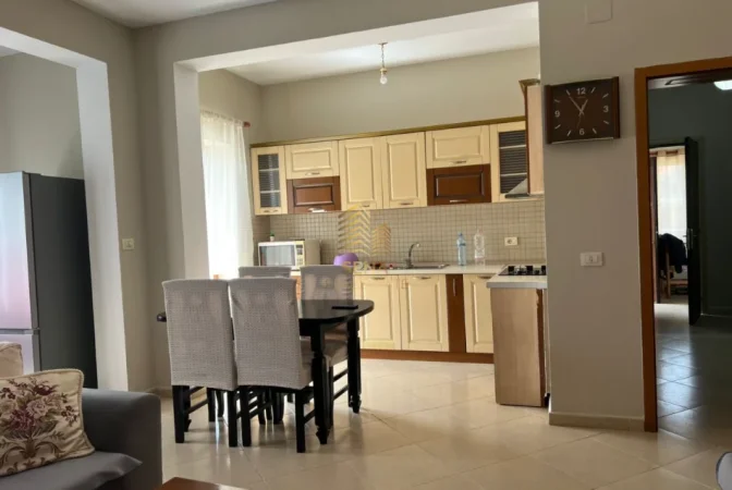 Tirane, jepet me qera apartament 1+1 Kati 3, 65 m² 520 € (Don Bosko)