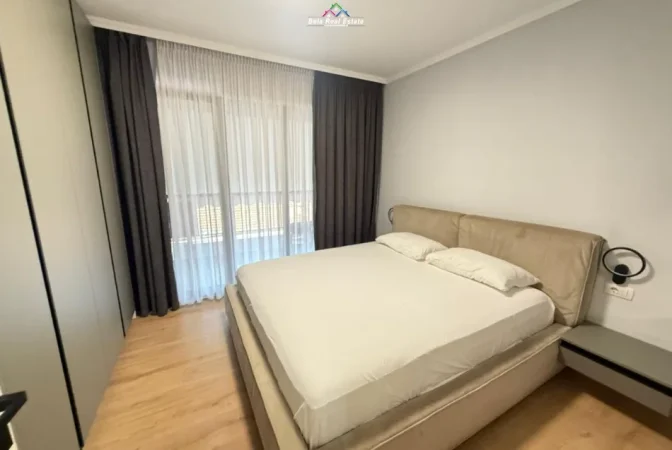 Tirane, jepet me qera apartament 2+1 Kati 6, 120 m² 1.300 € (Rruga e durresit)