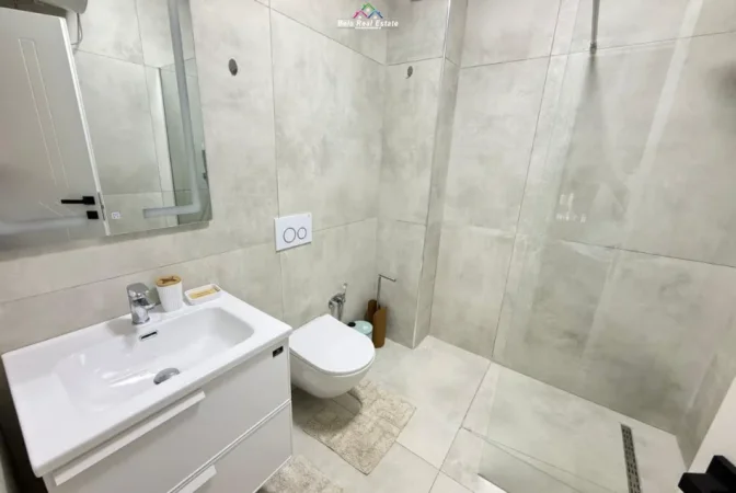 Tirane, jepet me qera apartament 2+1 Kati 6, 120 m² 1.300 € (Rruga e durresit)