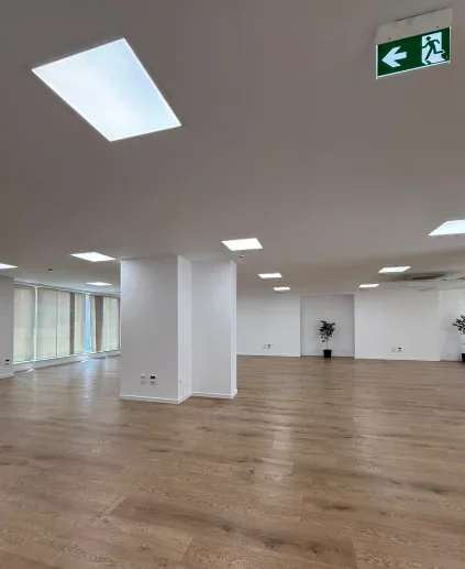Jepet me qera zyre Kati 2, 583 m² 11.000 € (Kompleksi Delijorgji)