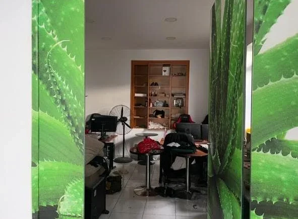 Tirane, jepet me qera lokal Kati 0, 138 m² 1.300 € (Rruga aleksander Moisiu)