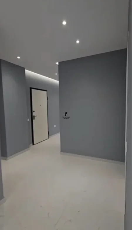 Tirane, jepet me qera zyre Kati 8, 115 m² 600 € (ASTIR)