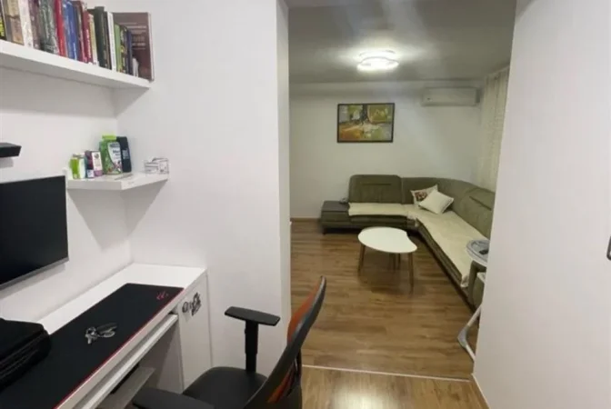 Tirane, jepet me qera apartament 2+1 Kati 5, 82 m² 630 € (mine peza)
