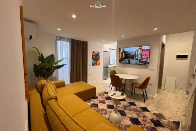 Tirane, jepet me qera apartament 1+1+Ballkon Kati 3, 60 m² 680 € (rruga e dibres)