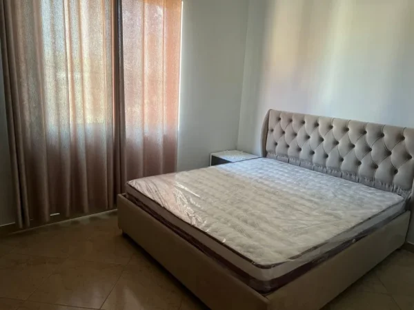 Tirane, jepet me qera apartament 1+1 Kati 3, 70 m² 350 € (Astir)