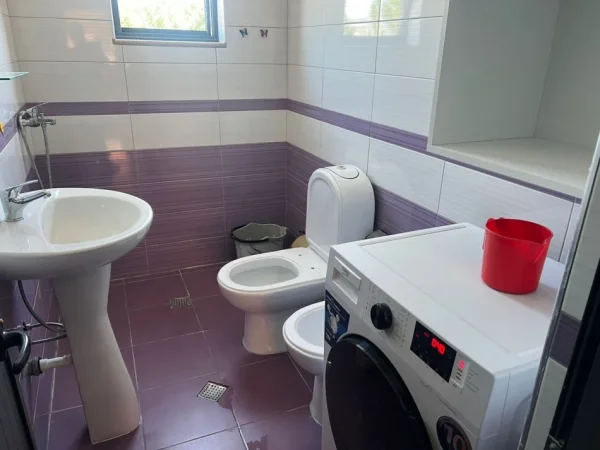 Tirane, jepet me qera apartament 1+1 Kati 3, 70 m² 350 € (Astir)