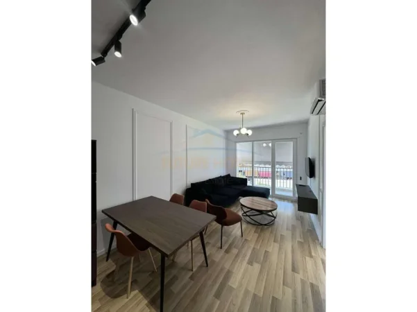 Tirane, jepet me qera apartament 1+1 Kati 3, 60 m² 600 € 