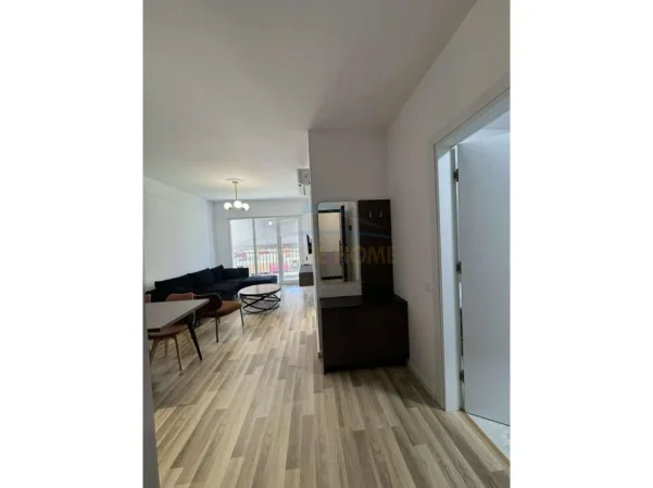 Tirane, jepet me qera apartament 1+1 Kati 3, 60 m² 600 € 