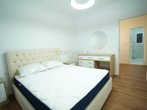 Tirane, jepet me qera apartament 1+1 Kati 2, 64 m² 700 € (irfan tomini)