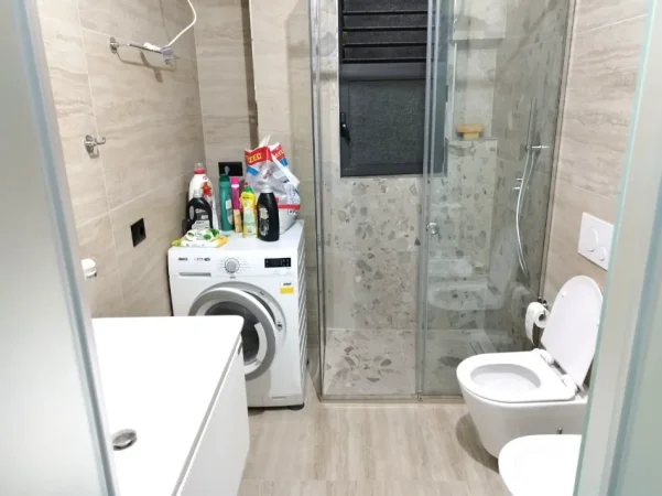JEPET ME QERA APARTAMENT 1+1 NE 5 MAJI ME VLERE 400 EU