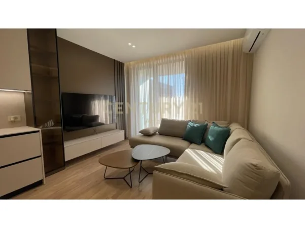 Tirane, jepet me qera apartament 2+1+Ballkon Kati 6, 104 m² 1.500 € (mine peza)