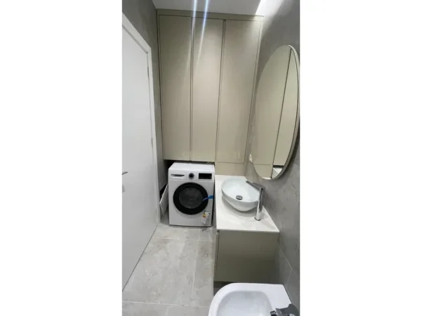 Tirane, jepet me qera apartament 2+1+Ballkon Kati 6, 104 m² 1.500 € (mine peza)