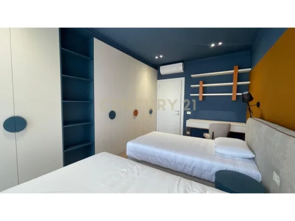 Tirane, jepet me qera apartament 2+1+Ballkon Kati 6, 104 m² 1.500 € (mine peza)