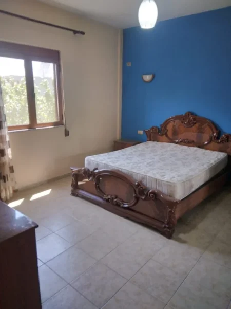 Tirane, jap me qera Vile 3+1 Kati 2, 90 m² 400 € (Lace Backa)