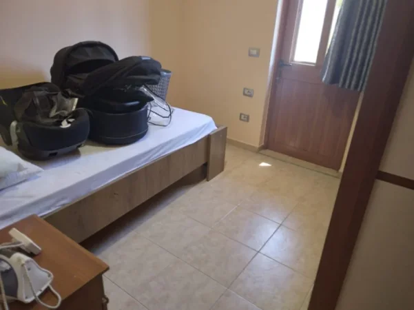 Tirane, jap me qera Vile 3+1 Kati 2, 90 m² 400 € (Lace Backa)