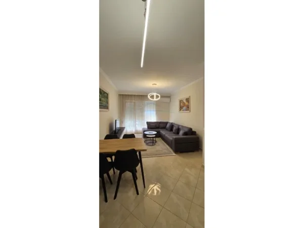 jap me qera apartament 1+1+Ballkon Kati 8, 68 m² 630 € (PARKU)