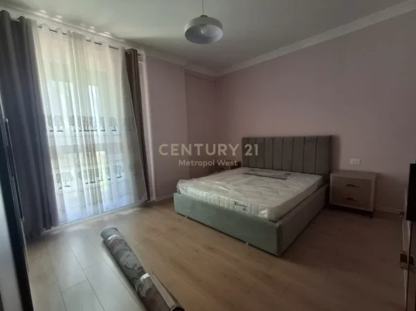 Tirane, jepet me qera apartament 1+1+Ballkon Kati 4, 76 m² 620 € (rruga filip jano)