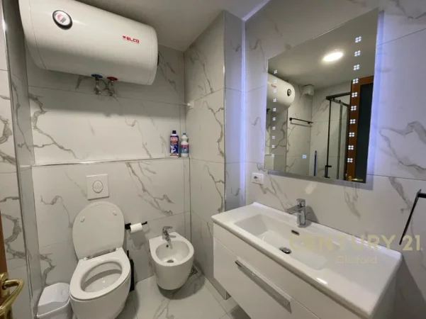 Tirane, jepet me qera apartament 2+1 Kati 5, 97 m² 900 € (sheshi willson)