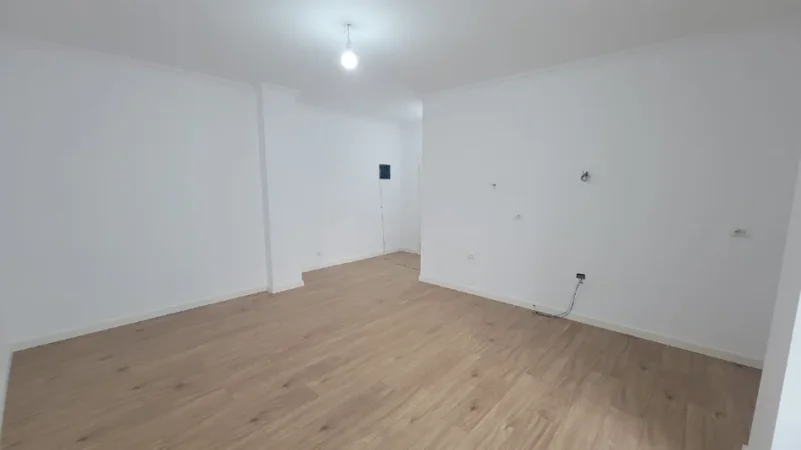 Tirane, shitet apartament 2+1 , 79 m² (Rruga e Bogdaneve)