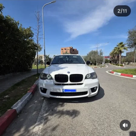 Tirane, shitet makine BMW X5 35i xDrive M performance Benzin+Gaz, e bardhë automatik Klima 2.190.000 km