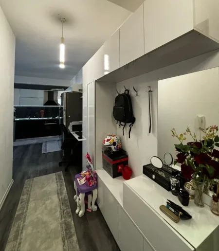 Tirane, shitet apartament 1+1 , 61 m² 120.000 € 