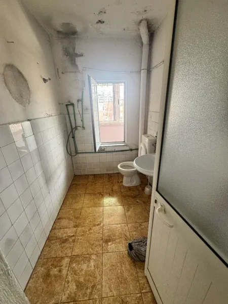 Tirane, shitet apartament 2+1+Aneks+Ballkon Kati 3, 73 m² 138.999 € (Ali Demi te Shkolla Ali Demi)