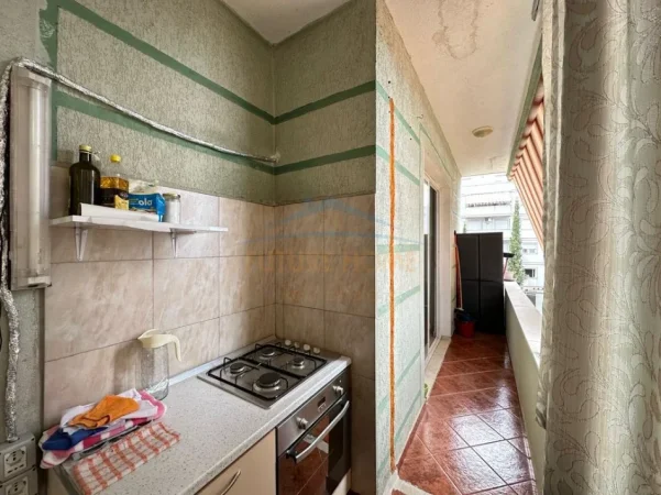 Tirane, shitet apartament 2+1+Ballkon Kati 3, 97 m² 147.000 € (Fresku)