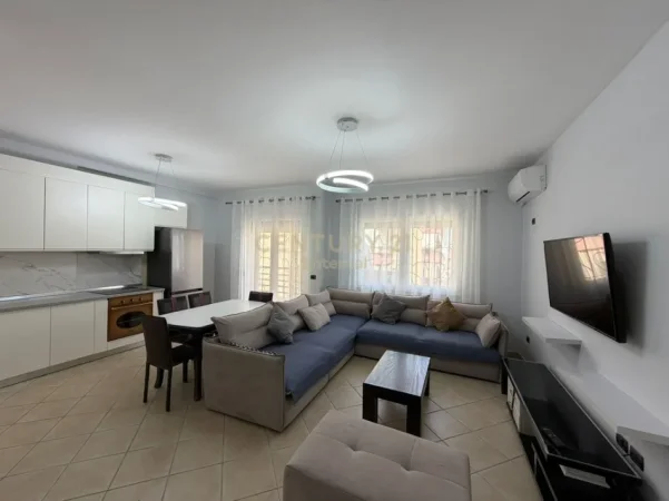 Tirane, jepet me qera apartament 2+1 Kati 10, 93 m² 1.000 € (rruga e barrikadave)